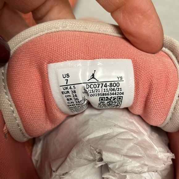 Air Jordan 1 Low Sneakers Sneakers Size 7 - Picture 6 of 7